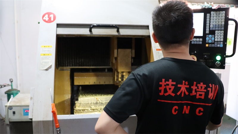 北京精雕编程操机就业班课程